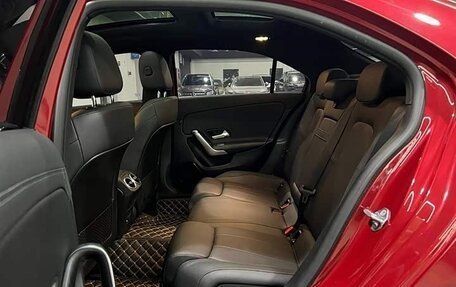 Mercedes-Benz A-Класс, 2023 год, 1 950 000 рублей, 15 фотография