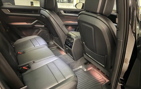 Porsche Cayenne III, 2024 год, 14 550 000 рублей, 15 фотография