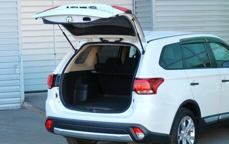 Mitsubishi Outlander III рестайлинг 3, 2017 год, 1 849 000 рублей, 9 фотография