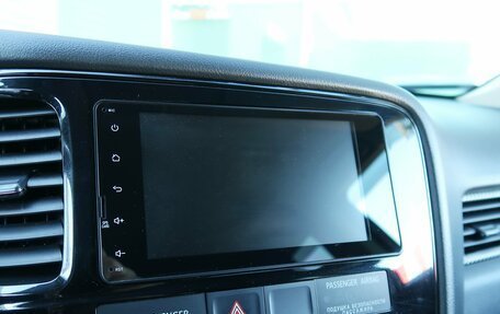 Mitsubishi Outlander III рестайлинг 3, 2017 год, 1 849 000 рублей, 18 фотография