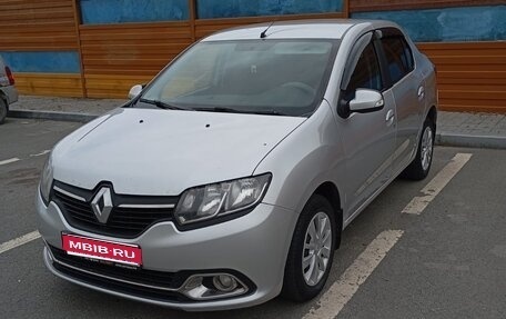 Renault Logan II, 2016 год, 450 000 рублей, 1 фотография