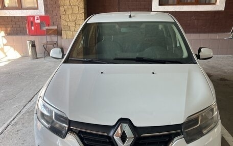 Renault Logan II, 2020 год, 850 000 рублей, 1 фотография