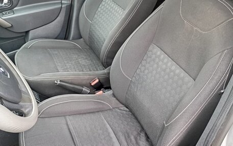 Renault Logan II, 2016 год, 450 000 рублей, 10 фотография