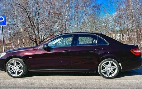 Mercedes-Benz E-Класс, 2012 год, 2 300 000 рублей, 7 фотография