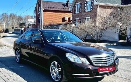 Mercedes-Benz E-Класс, 2012 год, 2 300 000 рублей, 2 фотография