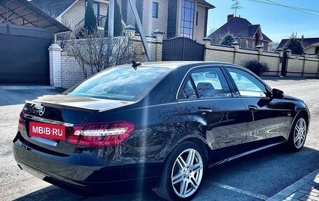 Mercedes-Benz E-Класс, 2012 год, 2 300 000 рублей, 4 фотография