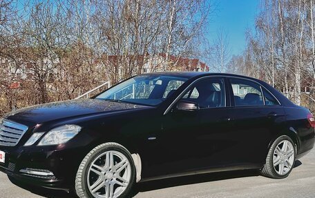 Mercedes-Benz E-Класс, 2012 год, 2 300 000 рублей, 8 фотография