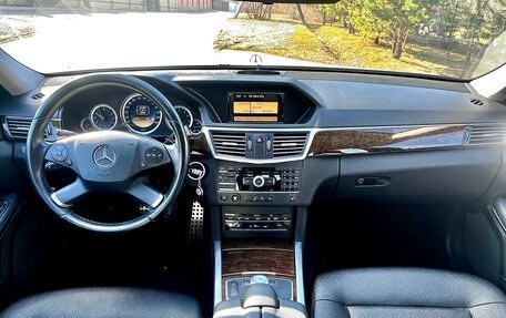 Mercedes-Benz E-Класс, 2012 год, 2 300 000 рублей, 10 фотография