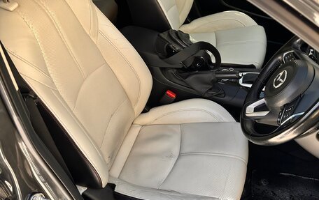 Mazda Axela, 2016 год, 1 700 000 рублей, 14 фотография