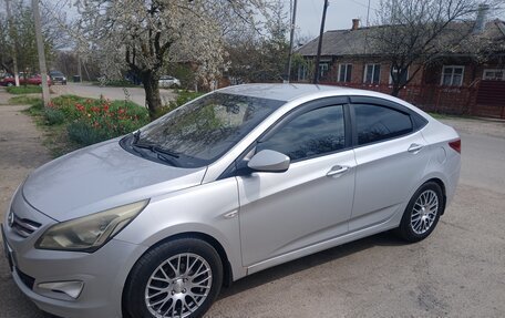 Hyundai Solaris II рестайлинг, 2016 год, 800 000 рублей, 2 фотография
