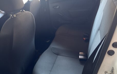 Renault Logan II, 2020 год, 850 000 рублей, 4 фотография