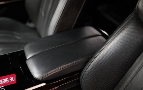 Audi A8, 2018 год, 4 600 000 рублей, 13 фотография