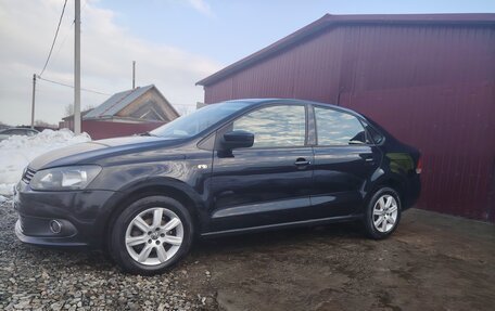 Volkswagen Polo VI (EU Market), 2011 год, 600 000 рублей, 2 фотография