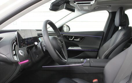 Mercedes-Benz E-Класс, 2024 год, 8 000 000 рублей, 16 фотография