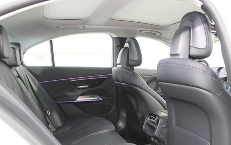 Mercedes-Benz E-Класс, 2024 год, 8 000 000 рублей, 29 фотография