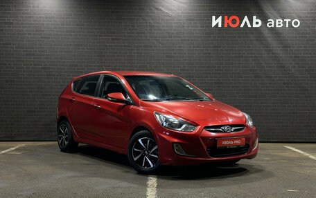 Hyundai Solaris II рестайлинг, 2011 год, 670 000 рублей, 3 фотография