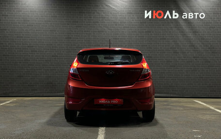 Hyundai Solaris II рестайлинг, 2011 год, 670 000 рублей, 6 фотография