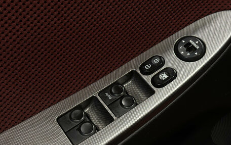 Hyundai Solaris II рестайлинг, 2011 год, 670 000 рублей, 12 фотография