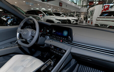 Hyundai Elantra, 2025 год, 2 850 000 рублей, 15 фотография