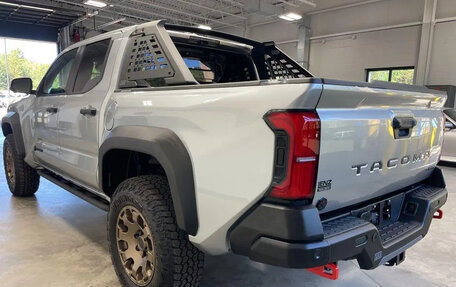 Toyota Tacoma, 2025 год, 8 300 000 рублей, 2 фотография