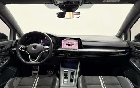 Volkswagen Golf VIII, 2022 год, 1 470 000 рублей, 9 фотография