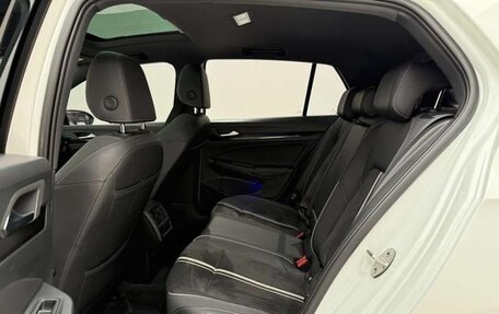 Volkswagen Golf VIII, 2022 год, 1 470 000 рублей, 12 фотография