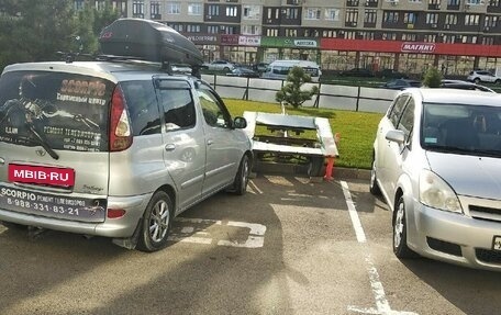 Toyota FunCargo, 2004 год, 650 000 рублей, 10 фотография