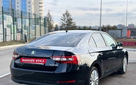 Skoda Superb III рестайлинг, 2019 год, 2 150 000 рублей, 5 фотография