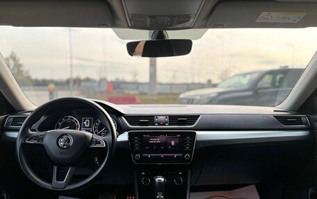 Skoda Superb III рестайлинг, 2019 год, 2 150 000 рублей, 19 фотография