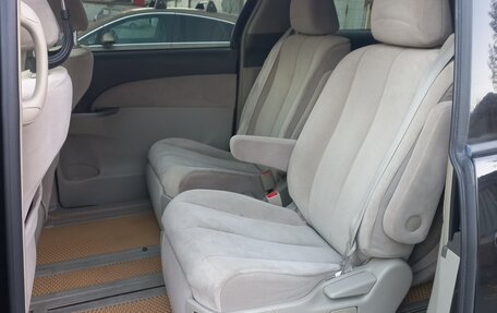 Toyota Previa III, 2008 год, 1 950 000 рублей, 10 фотография