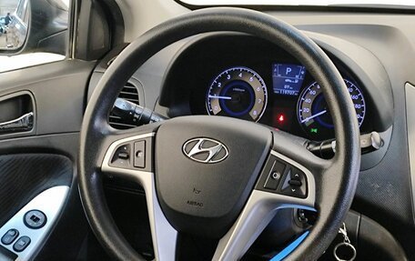 Hyundai Solaris II рестайлинг, 2012 год, 879 000 рублей, 10 фотография