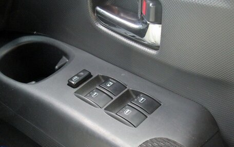 Toyota bB II рестайлинг, 2011 год, 870 000 рублей, 13 фотография