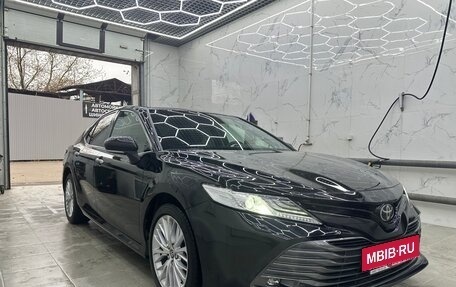 Toyota Camry, 2020 год, 3 800 000 рублей, 4 фотография