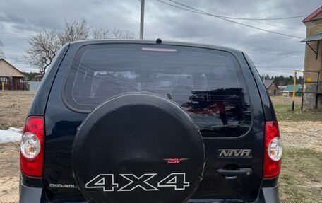 Chevrolet Niva I рестайлинг, 2011 год, 800 000 рублей, 4 фотография