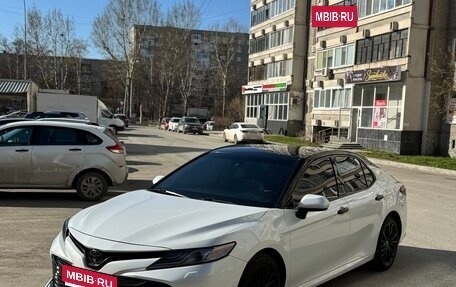 Toyota Camry, 2020 год, 2 750 000 рублей, 4 фотография