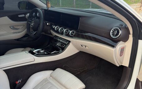 Mercedes-Benz E-Класс, 2017 год, 3 375 000 рублей, 9 фотография