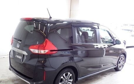 Honda Freed II, 2021 год, 1 620 000 рублей, 5 фотография