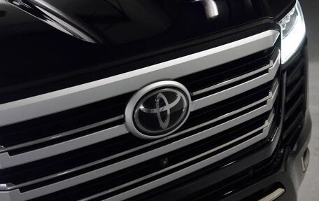 Toyota Land Cruiser, 2022 год, 9 000 000 рублей, 12 фотография