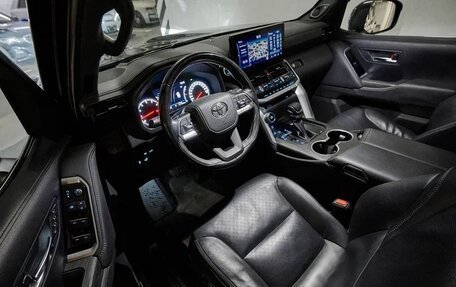 Toyota Land Cruiser, 2022 год, 9 000 000 рублей, 13 фотография