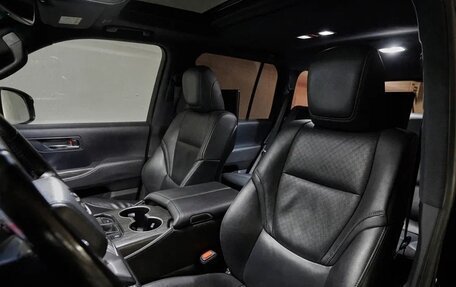 Toyota Land Cruiser, 2022 год, 9 000 000 рублей, 16 фотография