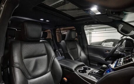 Toyota Land Cruiser, 2022 год, 9 000 000 рублей, 28 фотография