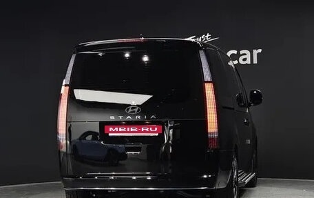 Hyundai Staria, 2025 год, 5 230 000 рублей, 4 фотография
