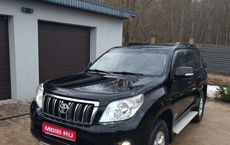 Toyota Land Cruiser Prado 150 рестайлинг 2, 2011 год, 2 800 000 рублей, 1 фотография