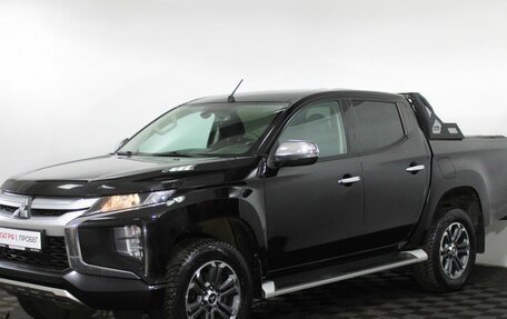 Mitsubishi L200 IV рестайлинг, 2020 год, 2 800 000 рублей, 2 фотография