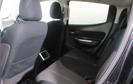 Mitsubishi L200 IV рестайлинг, 2020 год, 2 800 000 рублей, 11 фотография