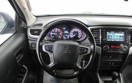 Mitsubishi L200 IV рестайлинг, 2020 год, 2 800 000 рублей, 18 фотография