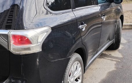 Mitsubishi Outlander III рестайлинг 3, 2012 год, 1 350 000 рублей, 6 фотография