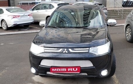 Mitsubishi Outlander III рестайлинг 3, 2012 год, 1 350 000 рублей, 2 фотография