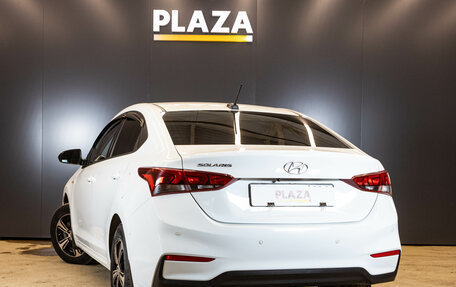 Hyundai Solaris II рестайлинг, 2018 год, 989 000 рублей, 3 фотография