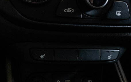 Hyundai Solaris II рестайлинг, 2018 год, 989 000 рублей, 19 фотография